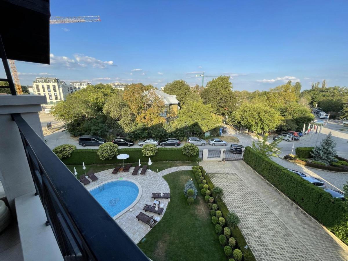 Stunning 2-Bed Apartment In Sea Resort Varna セインツ・コンスタンティン＆ヘレナ エクステリア 写真
