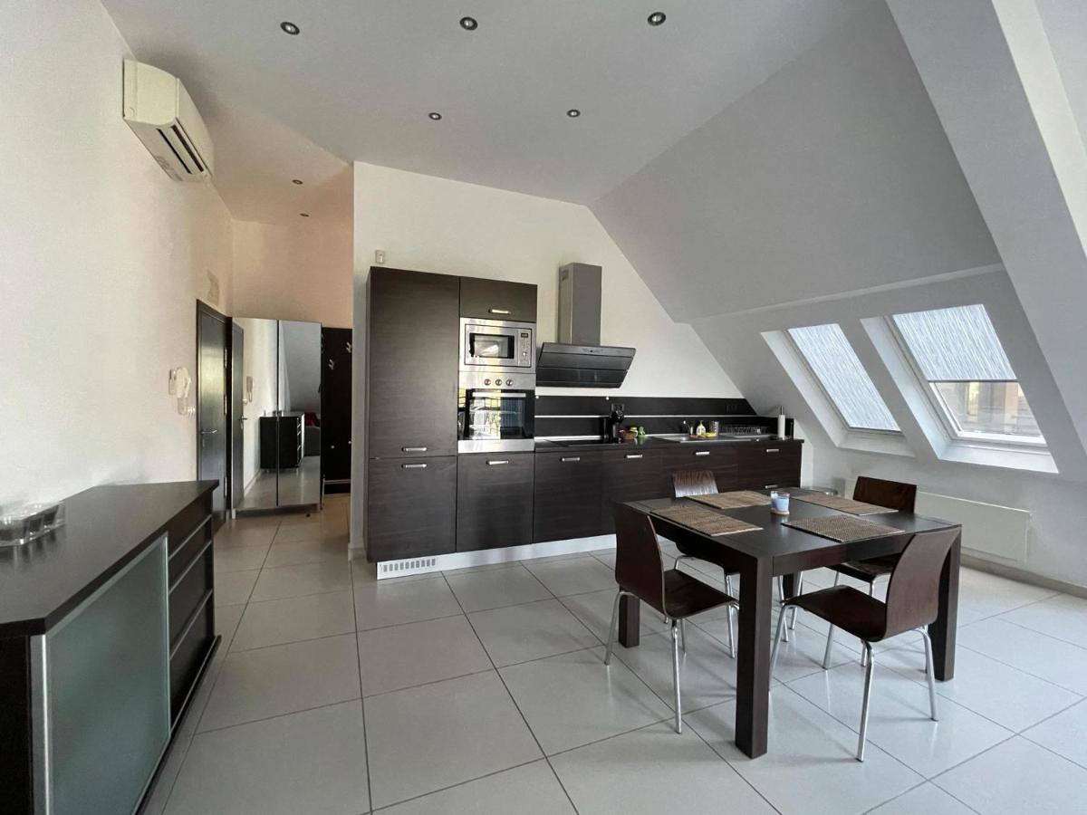 Stunning 2-Bed Apartment In Sea Resort Varna セインツ・コンスタンティン＆ヘレナ エクステリア 写真